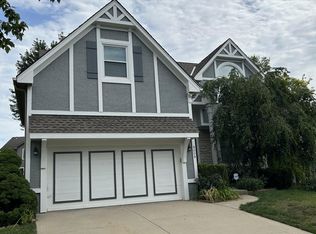 8009 W 144th Pl, Overland Park, KS 66223