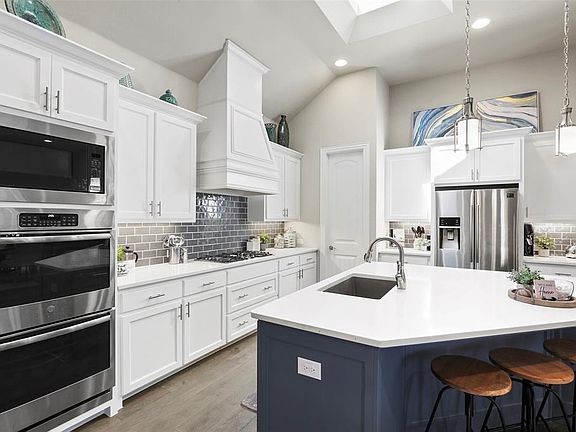 4th image of 3924 Sevilla Dr