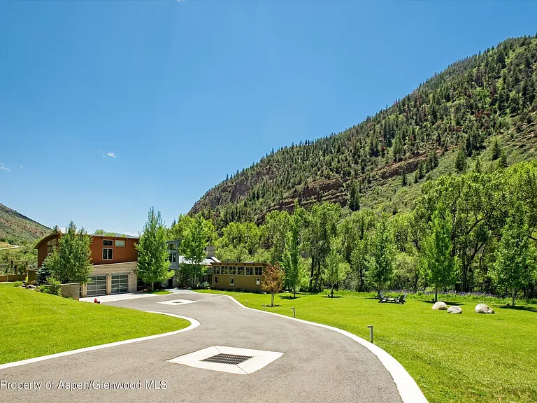 2556 Lower River Rd — Photo 45