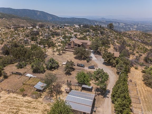 3rd image of 53145 McKenzie Ln