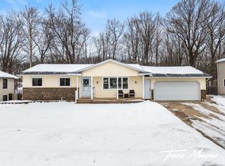 2953 Willow Creek Dr SW, Grandville, MI 49418