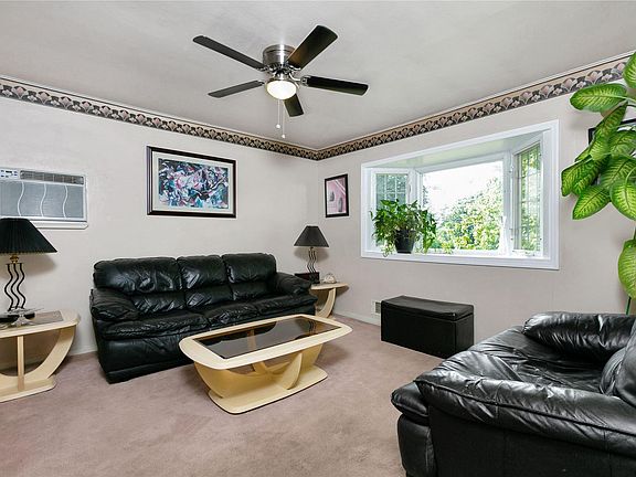 3rd image of 102 Dickman St