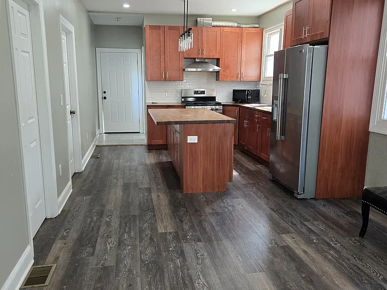 71 Jackson St #1 — Photo 6