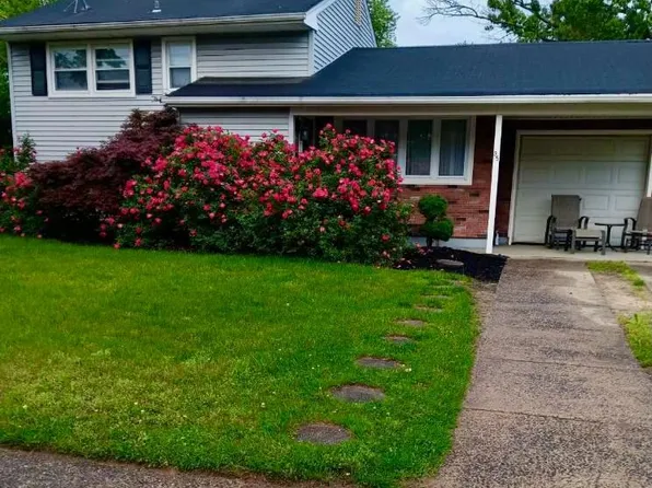 35 Mac Knight Dr, Pine Hill, NJ 08021