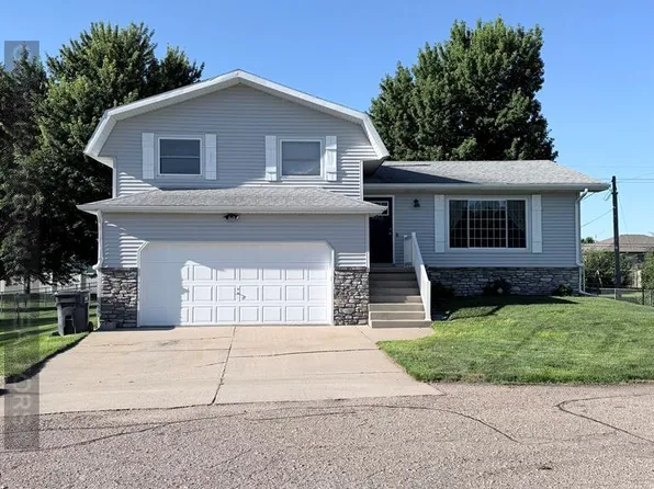 4153 Arizona Ave, Grand Island, NE 68803