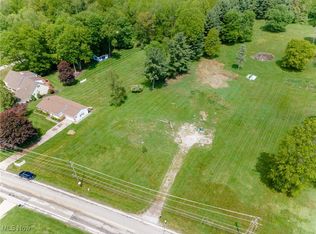 12205 Schreiber Rd, Valley View, OH 44125