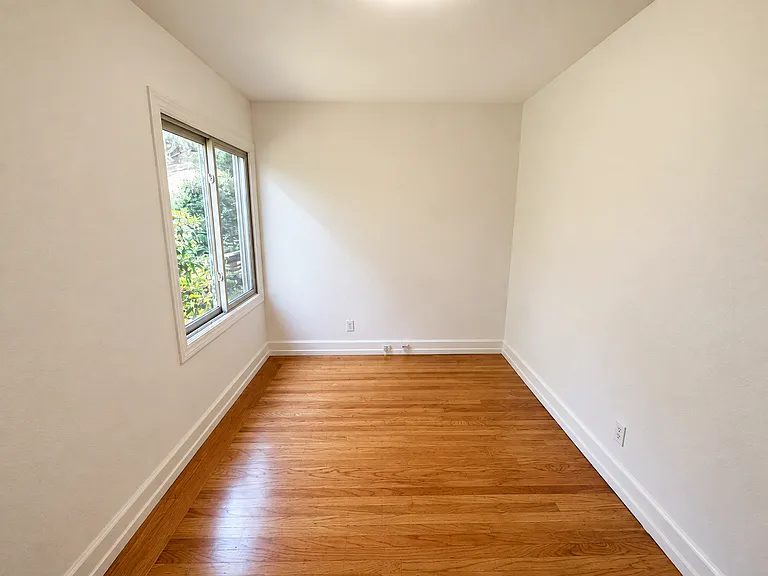 200 The Alameda — Photo 8