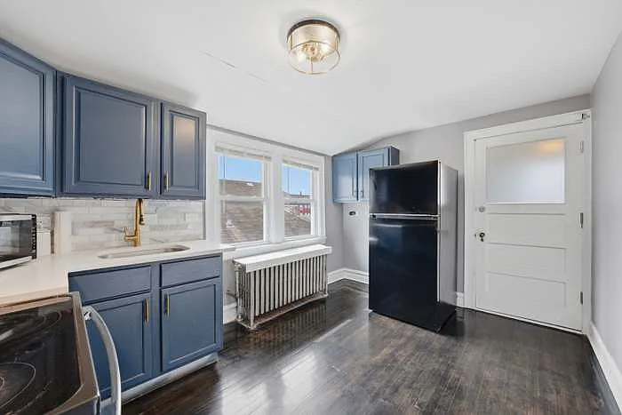1322 Scoville Ave #2 — Photo 2
