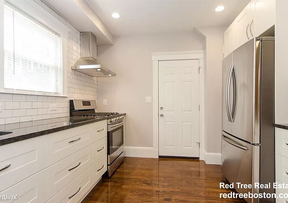 700 Belmont - 2