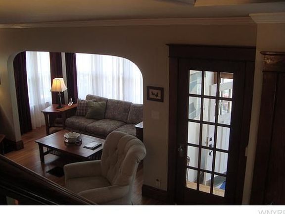 5th image of 56 W Hazeltine Ave