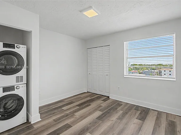 220 SW 17th Ct #54 — Photo 6