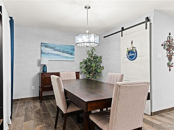 5th image of 600 Fern Ave APT 7