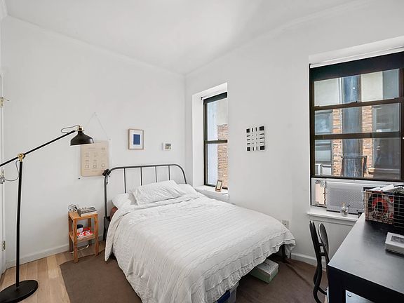 4th image of 220 W 111th St APT 6C