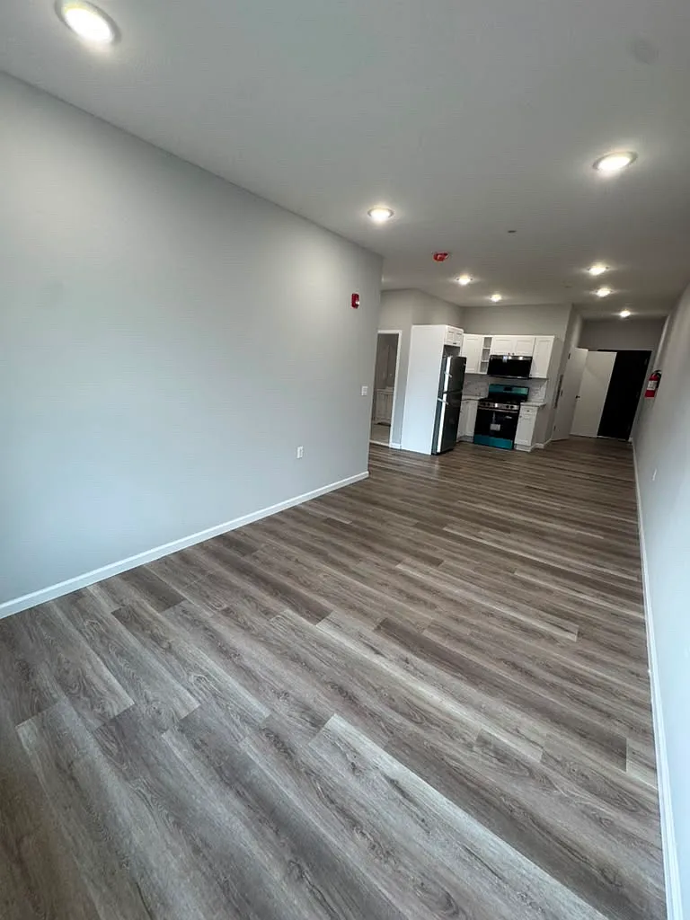 1 bed, $2,000 — Photo 3