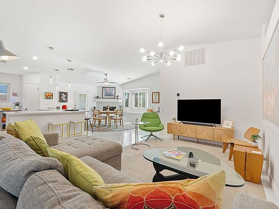 3rd image of 53045 Avenida Alvarado