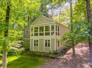 293 Cottage Ln, Irvington, VA 22480