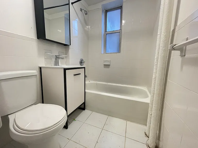 17 Gifford Ave #13E — Photo 7