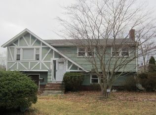 35 Blueberry Cir, Brockton, MA 02302