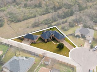 2739 Colony Village Dr, Bryan, TX 77802