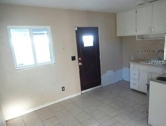 4th image of 2540 27th Ave N