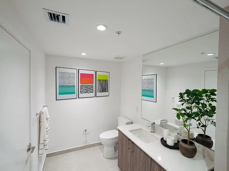 450 SW 5th St #608 — Photo 17