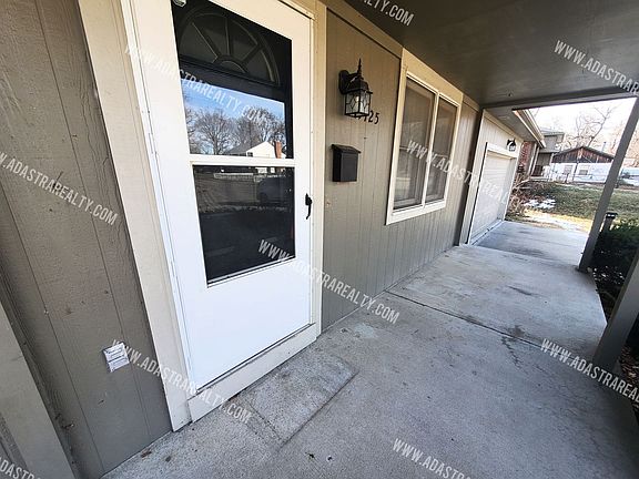 3rd image of 11425 W 61st St