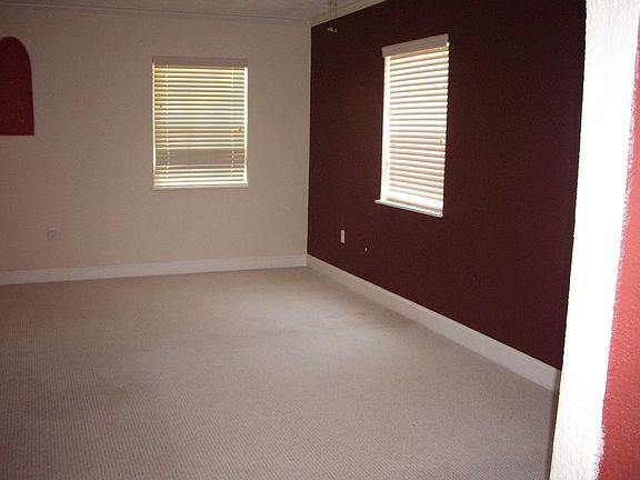4th image of 1561 Mizell Ave