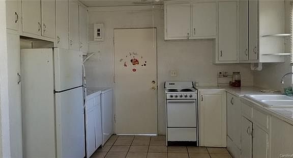 4th image of 234 E Roswell St
