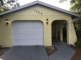 1309 N Lockwood Ridge Rd, Sarasota, FL 34237