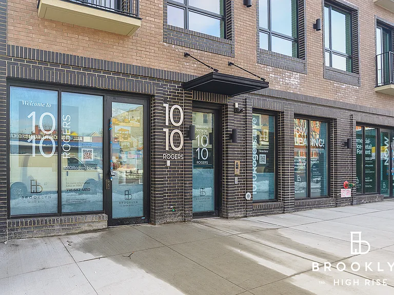 1010 Rogers Ave #4E — Photo 15