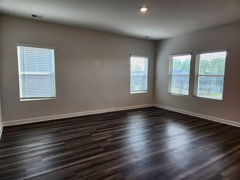 8808 Pennegrove Cir — Photo 8