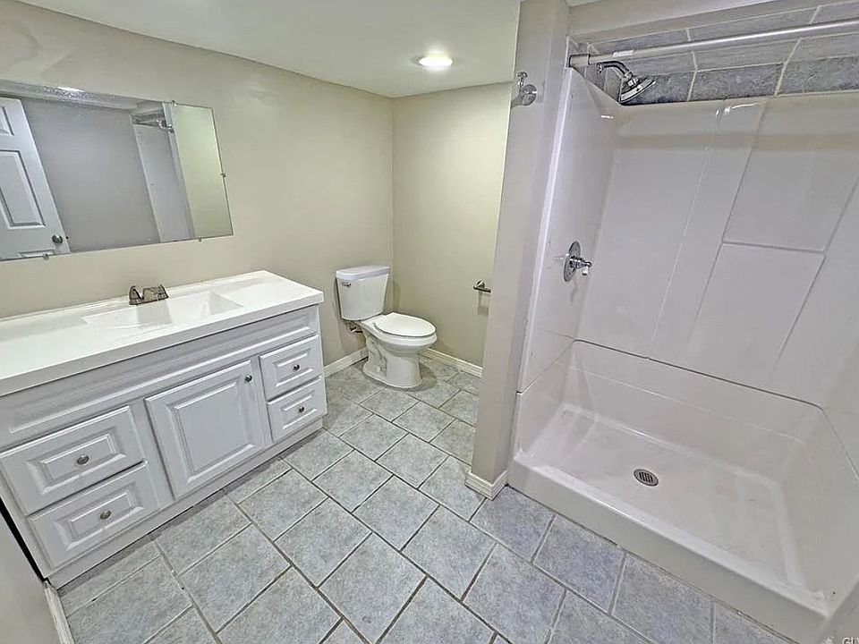 1st image of 812 Sheridan Dr