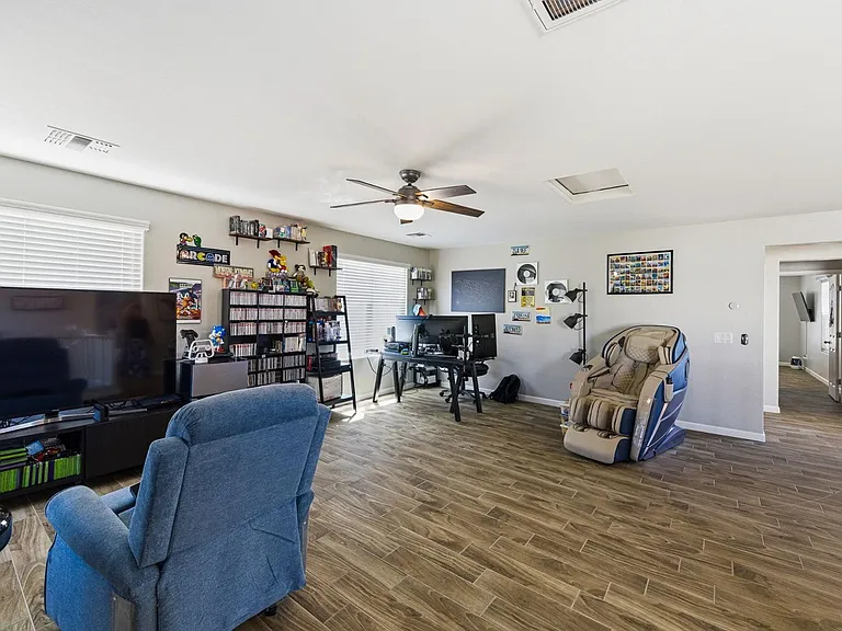 2220 E Flintlock Dr — Photo 15
