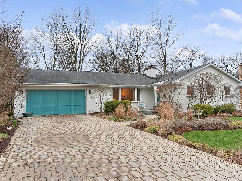 1st image of 521 Woodvale Ave