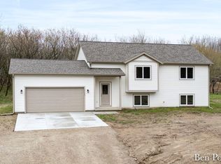 14123 Beardslee St NE, Greenville, MI 48838