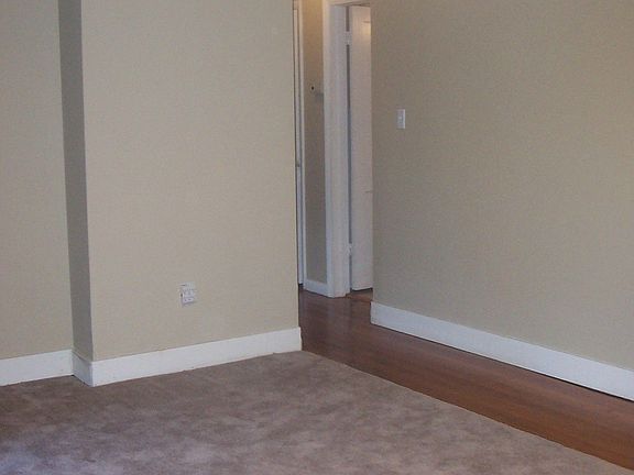 Living Room/Hallway