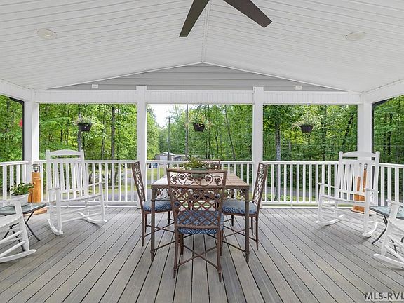 5th image of 19 Beechwood Dr