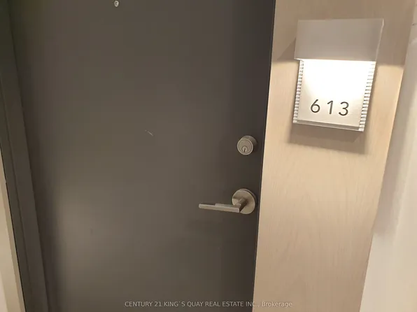 8 Olympic Garden Dr, Toronto, ON