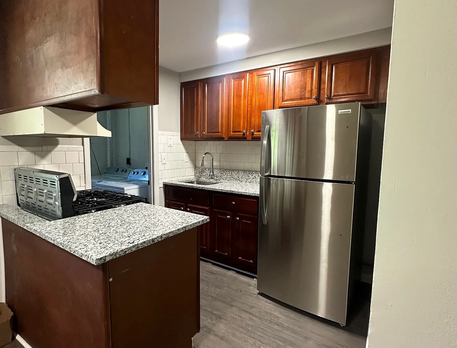 2 bed, 1.5 bath, 980 sqft, $1,785 — Photo 2