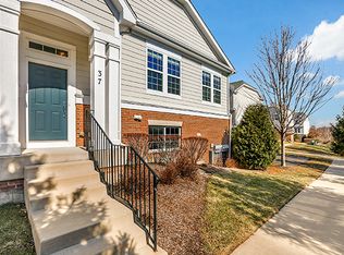 37 Arcadia Ln, Lake Zurich, IL 60047