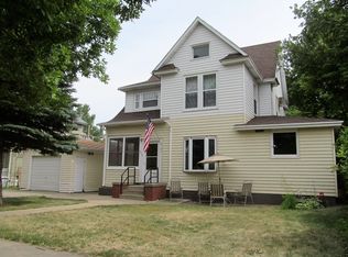 210 E 5th Ave, Redfield, SD 57469