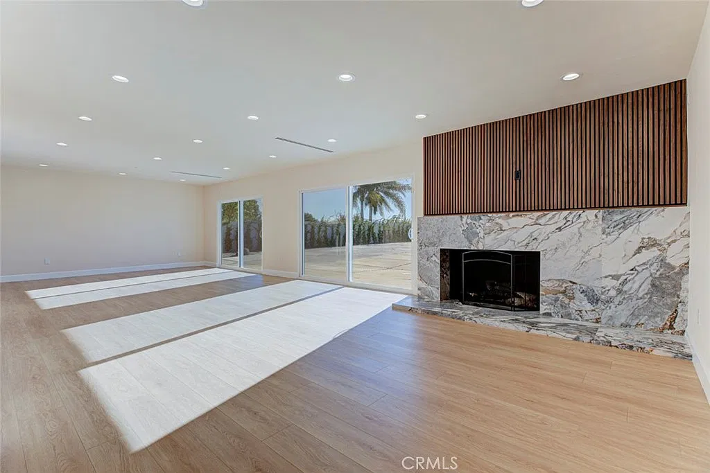 5 bed, 5.5 bath, 2264 sqft, $13,000 — Photo 4