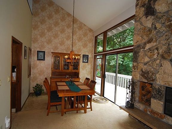 Vaulted Dining with Slider to Deck