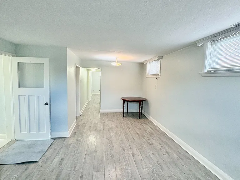 62 Richardson Ave — Photo 2