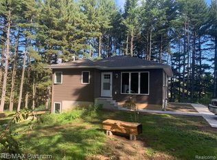 9747 Portage Lake Rd, Munith, MI 49259