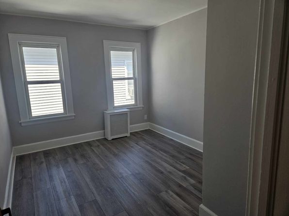 248 Ampere Pkwy