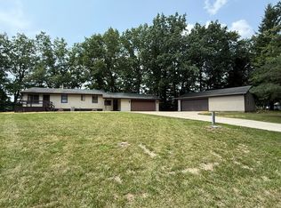 5696 Ridge Dr, Reading, MI 49274