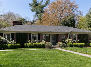 216 Smithfields Rd, Louisville, KY 40207