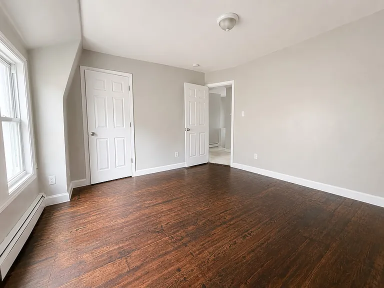 45 Carleton St #2 — Photo 2