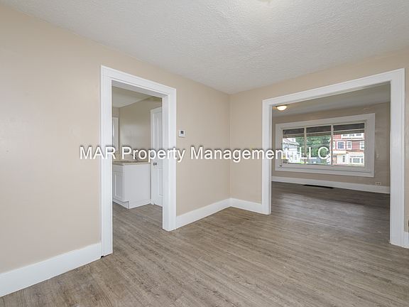 3rd image of 110 N Arlington St